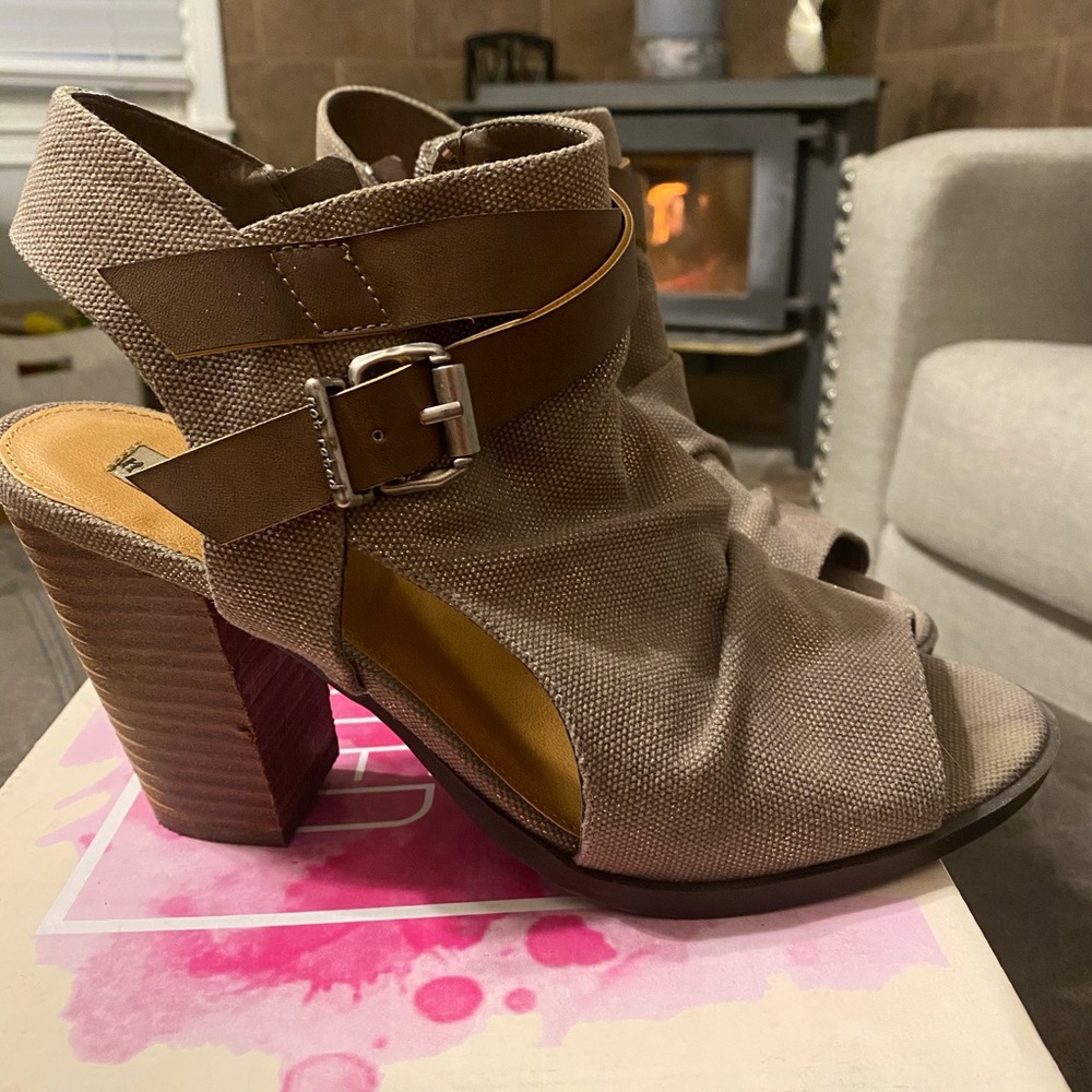 Open toe heels